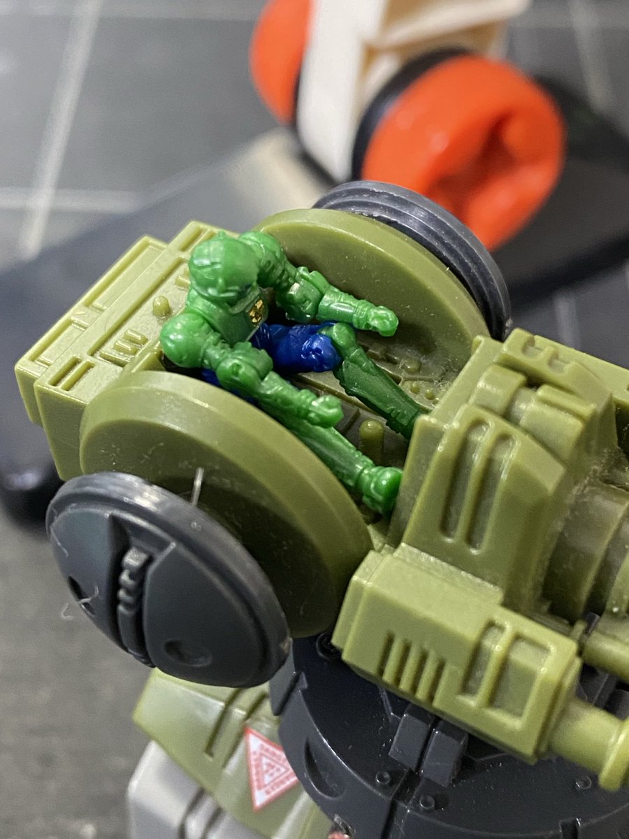 ちょっと前に着たガントラック。合うだろなと思ったらダイアクロン隊員