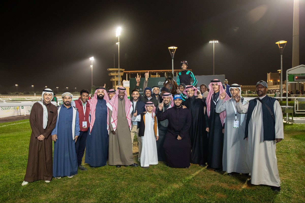 horsesnewsnet's tweet photo. #موسم_سباقات_الرياض
#الحفل_68
#الشوط_12
الفائز: منيع |أمريكا | ابن Gun Runner
المالك: اسطبل منهاج
المدرب: هشام عبدالواحد
الخيال: اصيل السرحاني
المنتج: Chester   Broman &amp; Mary R. Broman
الزمن: 2:42:09
المسافة: 2400م
#صخيفة_الفروسية https://t.co/aEmb0WQNKY