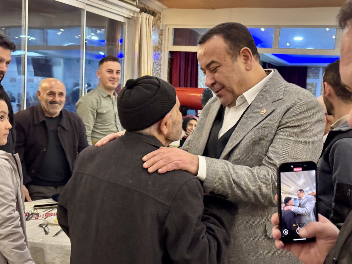 AdnanBekerr's tweet photo. Pursaklar Yozgatlılar Derneğinin düzenlediği Geleneksel Arabaşı Şenliği’nde hemşehrilerimiz ile bir araya geldik.

Nazik davetleri için Dernek Başkanımız Yusuf Öcal’a, yönetimine ve hemşerilerimize teşekkür ediyorum. https://t.co/gF2RfZLehR