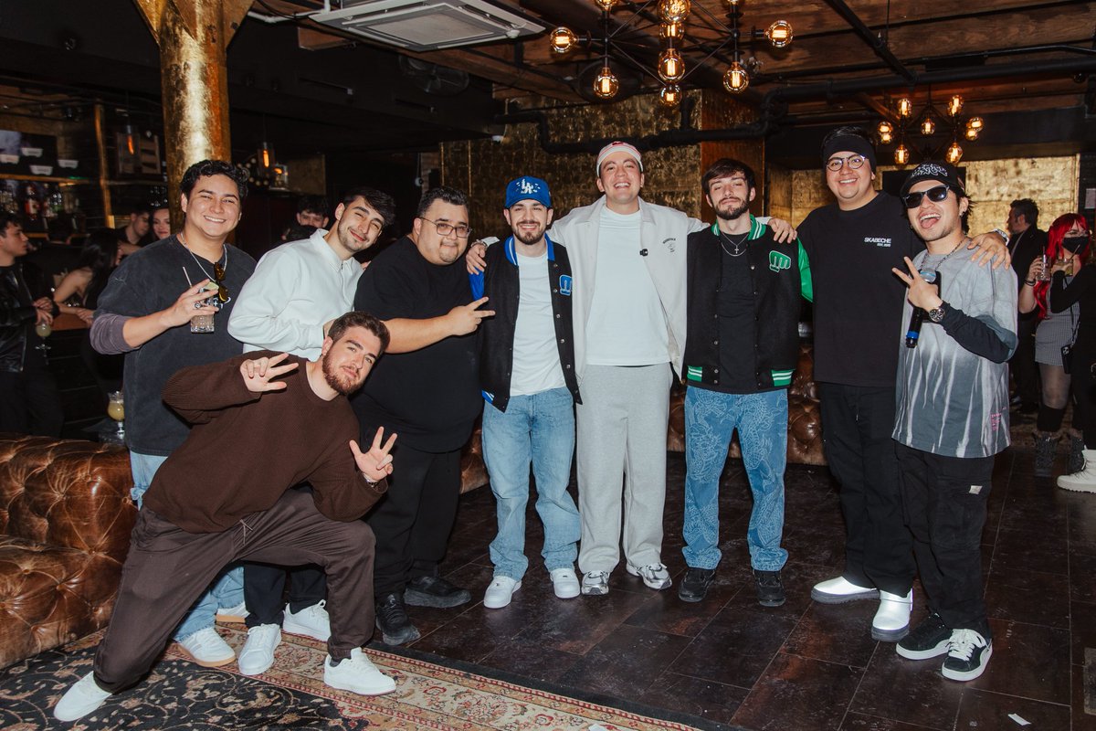 Por fin una foto juntos 😂😎