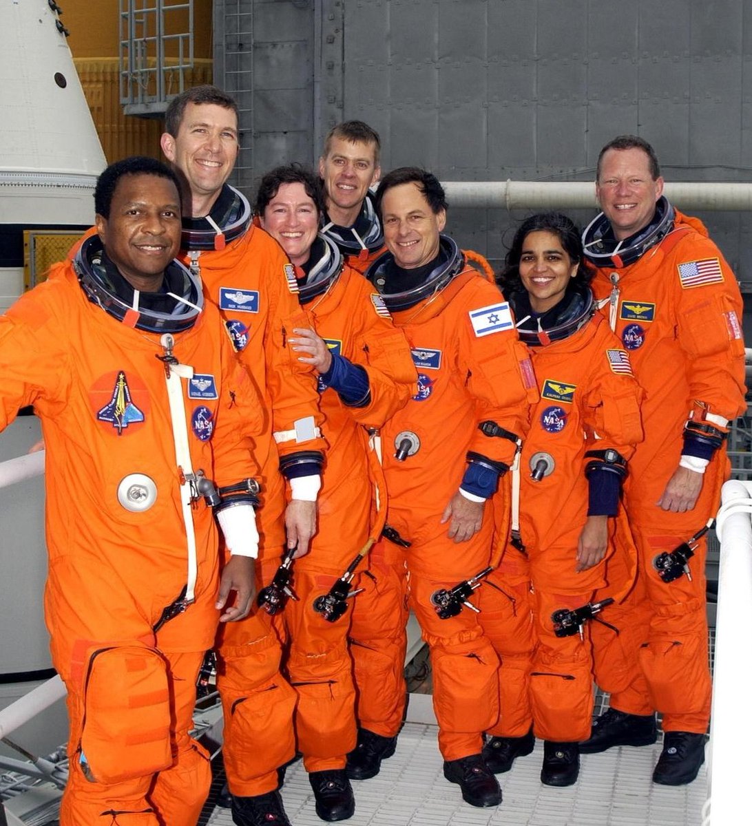 NASAhistory's tweet image. We look back with sadness on this photo of the crew of STS-107. #OTD in 2003 these seven astronauts tragically lost their lives as Columbia broke apart minutes before it was to land. 

We pledge to keep their memory alive. #NASARemembers