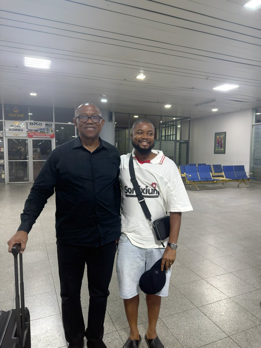 Allezamani's tweet image. I met Peter Obi at the Abuja airport today. 

Thank you @EstherUmoh10 for the picture. 🙏🏼