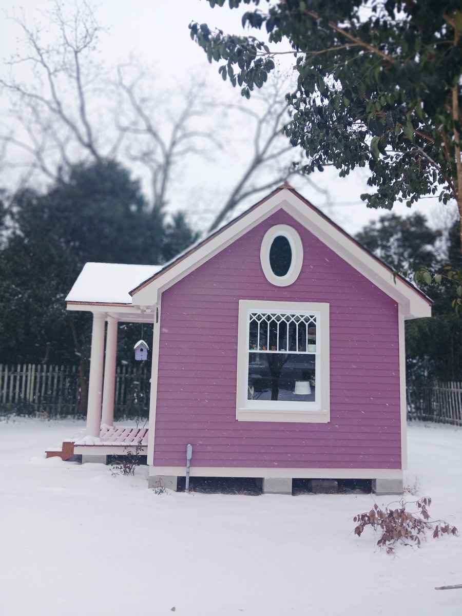 Khosrou Daniel Nayeri tweet media