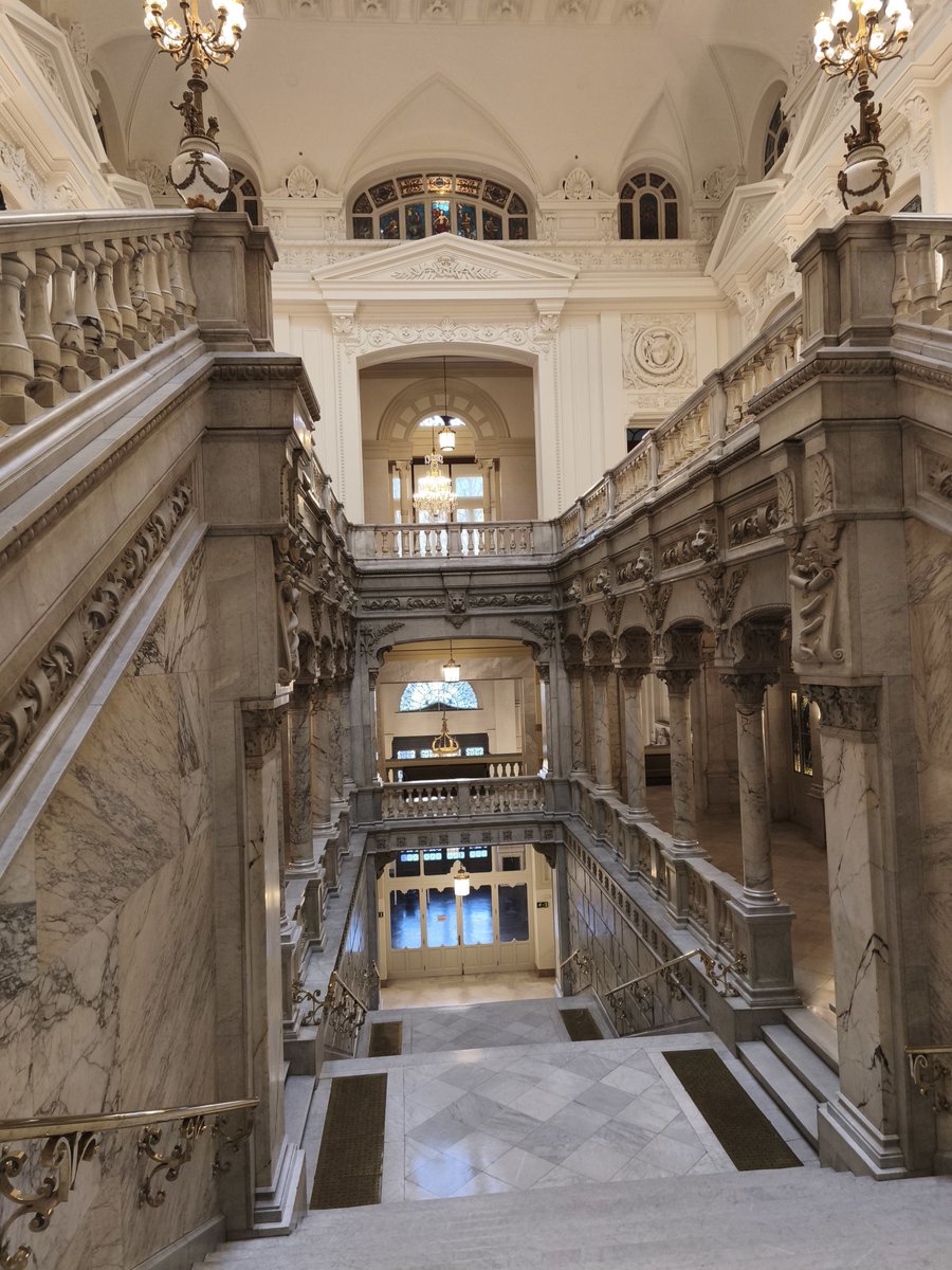 Blanquix's tweet photo. Recorrer los espacios arquitectónicos de lugares tan emblemáticos como el Banco de España, gracias a su iniciativa de Puertas Abiertas, es una auténtica experiencia #priceless https://t.co/PlapEkGRIM