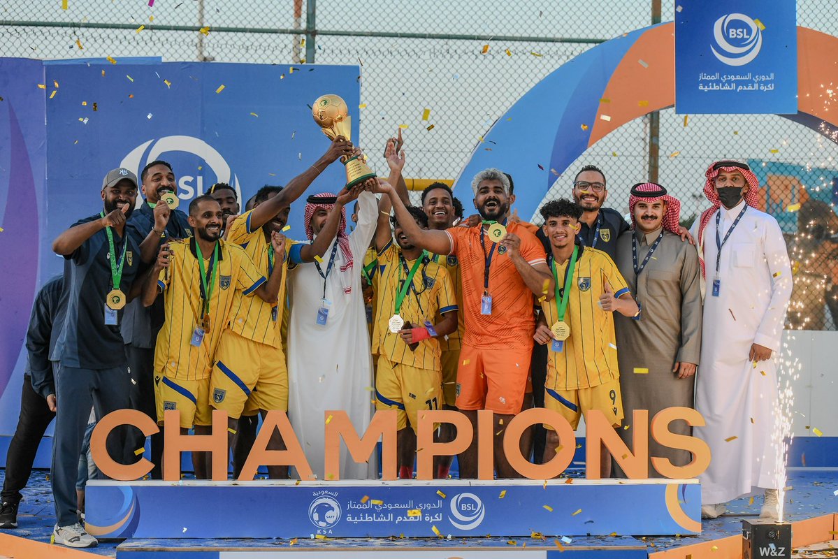 نادي التعاون بطلًا للدوري الممتاز لكرة القدم الشاطئية.