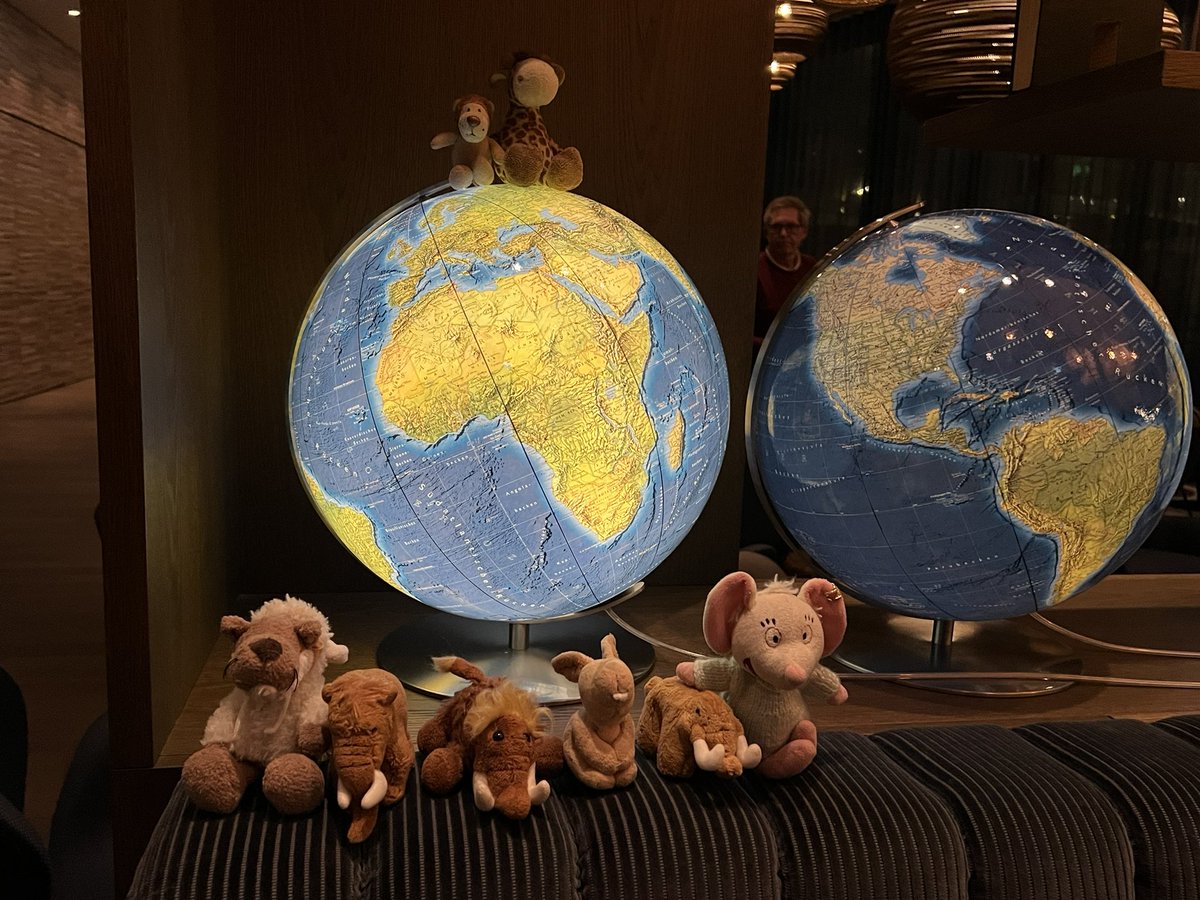 Heute vor einem jahr habe ich zum ersten mal meinen <a href="/Ottokar_reist/">Ottokar 🐧</a> getroffen,die liebe <a href="/Novemberinsekt1/">Tilda und die PlüschWG 🐭🦉🙋🏻‍♀️🏳️‍🌈</a> <a href="/dieastra/">Antje Strauch</a> und die <a href="/beobachter5081/">Mam Mut</a> kennengelernt.