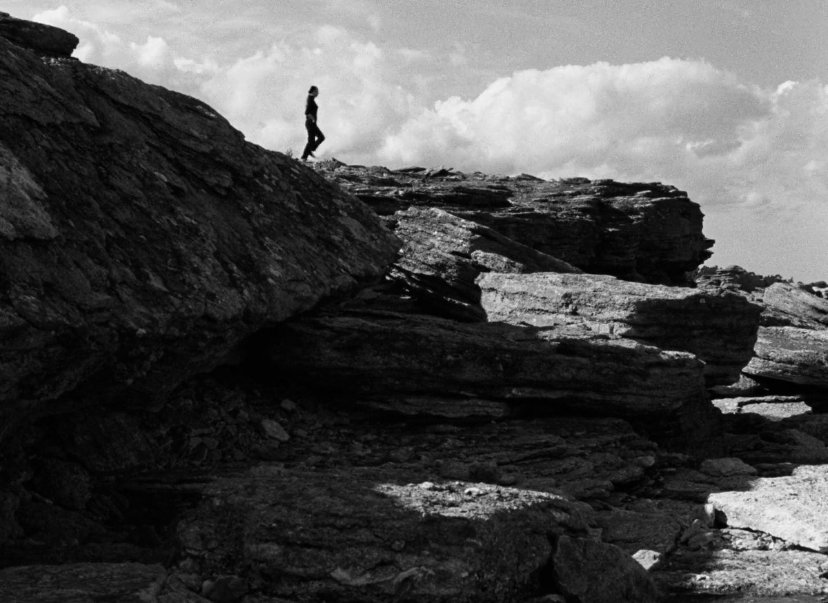 shadowknightdk's tweet photo. there are a lot of films that don't hit you when you're young and you get them when you're more mature. i feel like persona is one of those films i'd love to revisit at a certain age. that being said, it's a good film and the cinematography is amazing https://t.co/18LHRcQJii