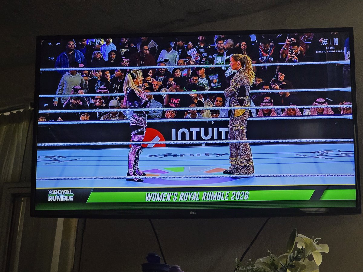 Fer_Nieves1983's tweet photo. #RoyalRumble2026 https://t.co/hWj3fbJUTI