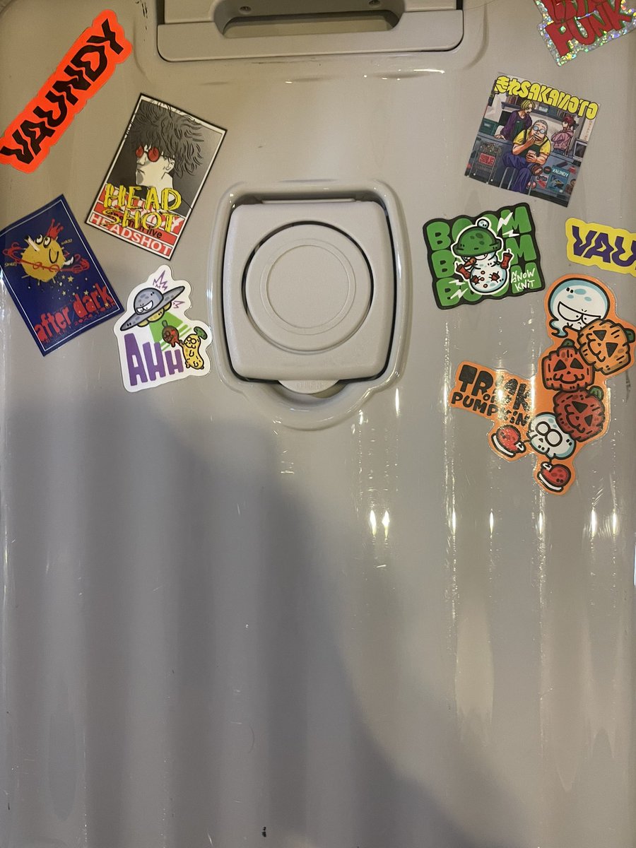 もっとステッカーが欲しいのぉ #vaundy #PEOPLE1 #HALVES