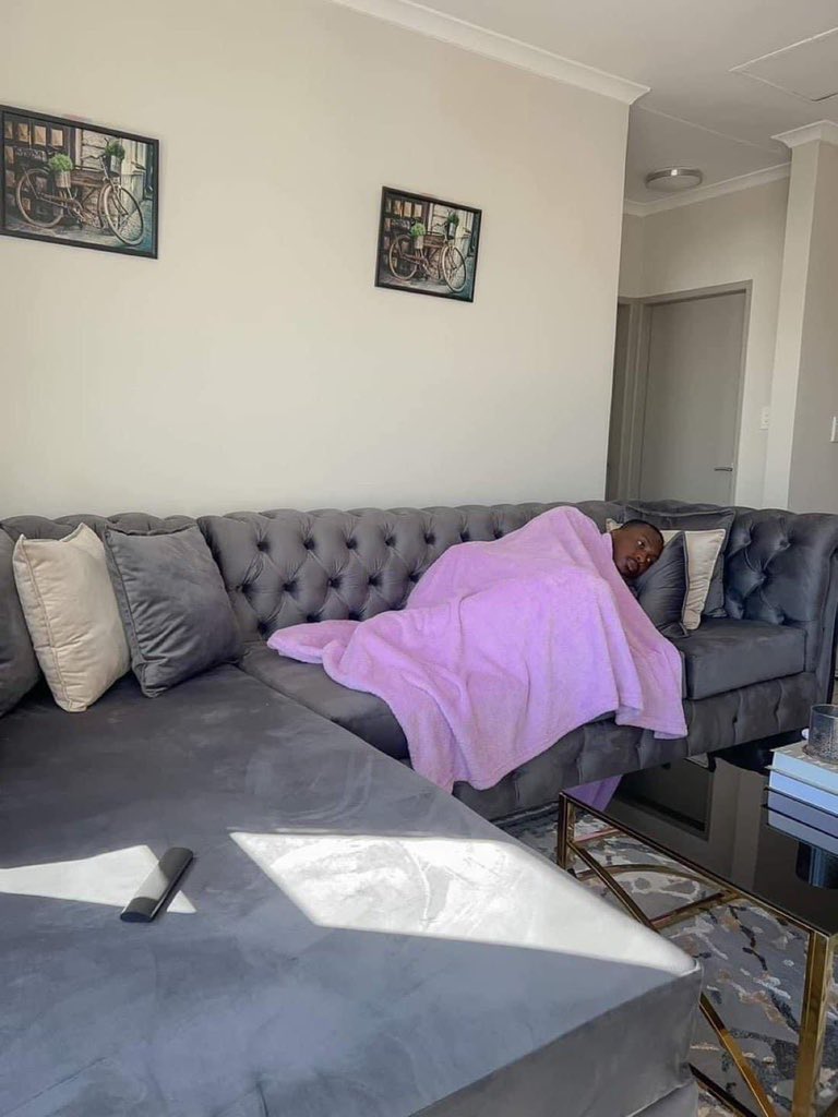 9 times out of 10 i'm at the crib just like this