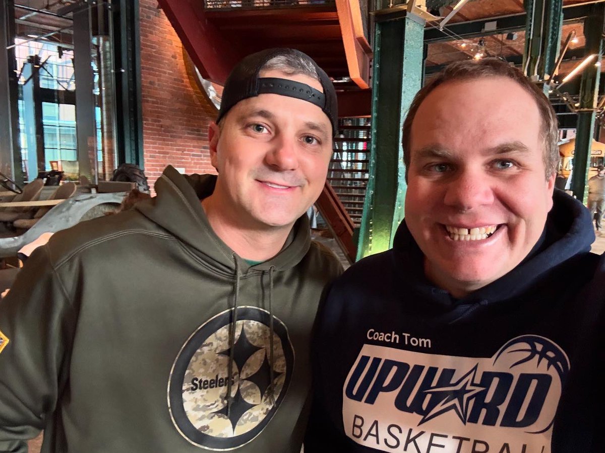 Awesome morning at the Heinz <a href="/HistoryCenter/">Heinz History Center</a> for the <a href="/NFL/">NFL</a> Play60 event! Flour Power Pittsburgh took over the 3rd floor with cool food activities and we got to see lots of awesome people there (including 2 former @bbbspgh Bigs of the Year Brady &amp; Mark) 🏈 🏈