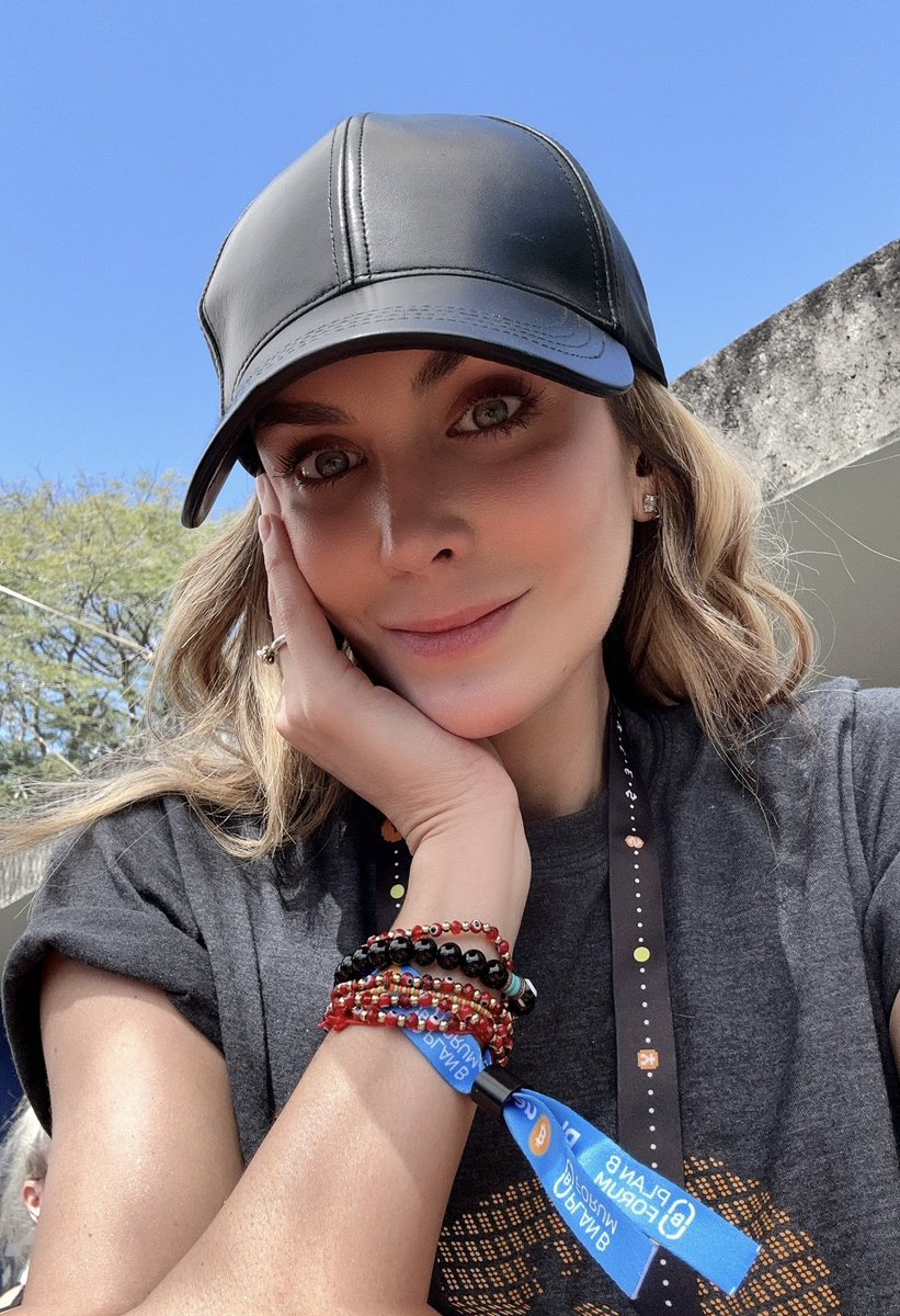 _veronicamontes's tweet photo. ❤️❤️❤️ https://t.co/nRsEBEG0fN