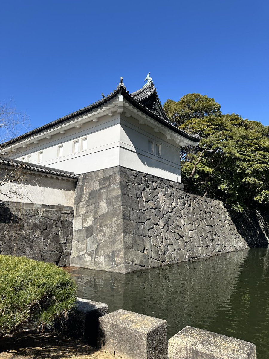 f200_c's tweet photo. 本日は出張にあわせて江戸城へ
石の表面調整など勉強になりました https://t.co/AyU36aVG6u