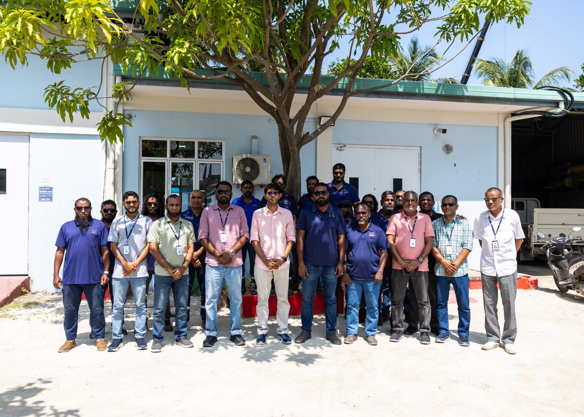 މި ކުންފުނި ހިންގެވުމާއި ޙަވާލުވެވަޑައިގެން ހުންނެވި ކުންފުނީގެ ޑެޕިއުޓީ މެނޭޖިންގ ޑިރެކްޓަރ، ޑރ. ޢަލީ އަޒްވަރާއި ކުންފުނީގެ ބައެއް އިސްވެރިން މިއަދު ވަނީ، ކ. ތިލަފުއްޓަށް ޒިޔާރަތްކުރައްވައި، އެ ރަށުގައި ކަރަންޓުގެ ޚިދުމަތް ދެމުންދާ ގޮތް ބައްލަވާލައްވައި، ރަށުގައި ތިބި ސްޓެލްކޯގެ