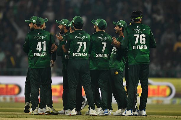 Series win Alhamdulilah. The energy of both crowd and team is amazing. We keep aiming higher. #PakistanZindabad