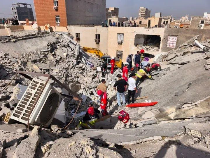 fear_wisdom's tweet photo. Explosion reported I. A residential building in Iran, Killing several people #Iran #IranExplosion https://t.co/789phz8tUM
