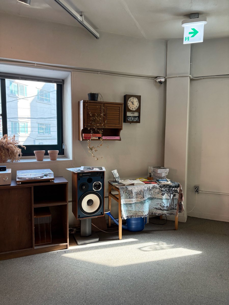 ninicrease's tweet image. #블루레이디 #블루레이디트친소 #블루레이디_트친소

고민 끝에 블루레이디를 하고 왔습니다💙

취향에 맞는 예쁘고 좋은 장소들을 공유합니다.
혼자서 카페에서 작업하러 다니기를 좋아합니다🫶🏻
일상 그리고 카페/디자인/뷰티/주식 등 관심이 많아요.

저의 소중한 트친을 찾습니다.! 
멘션