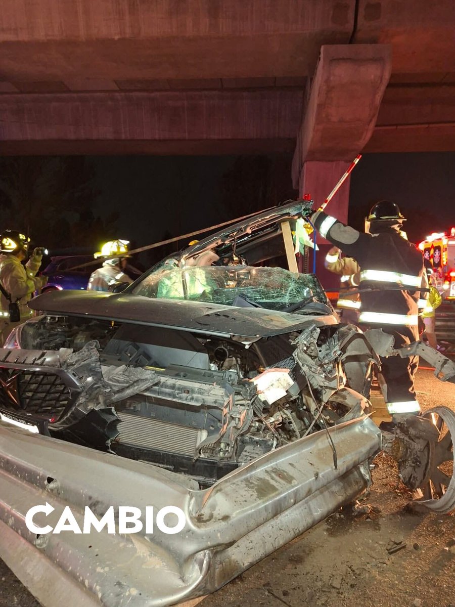 Diario_Cambio's tweet photo. ⚠️¡Lamentable!

El conductor de un vehículo Cupra murió prensado luego de perder el control de su unidad e impactarse contra las barras de contención en la lateral de la autopista México -Puebla, a la altura de San Felipe Hueyotlipan

#diariocambio #Puebla https://t.co/xUuHgrFzNF