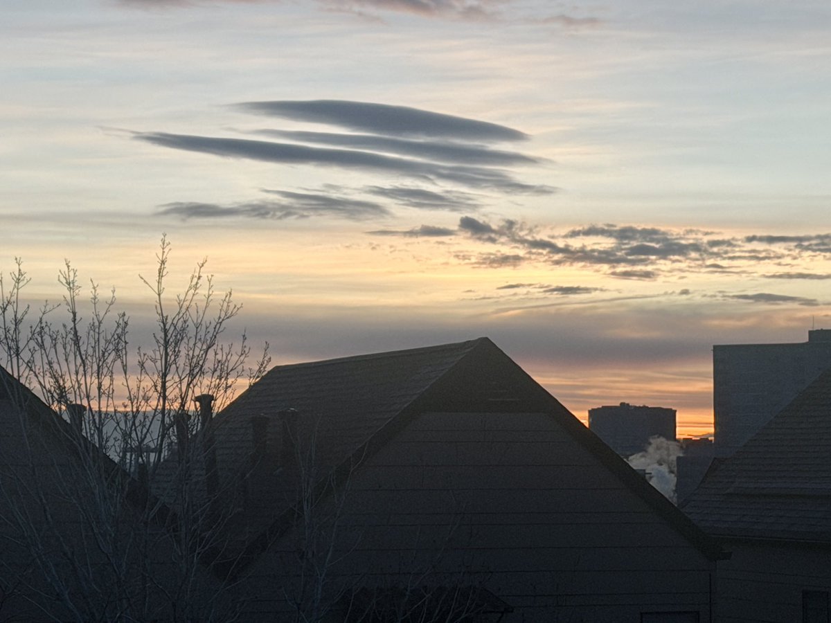 Saturday sunrise in Denver🥰 #cowx #weather