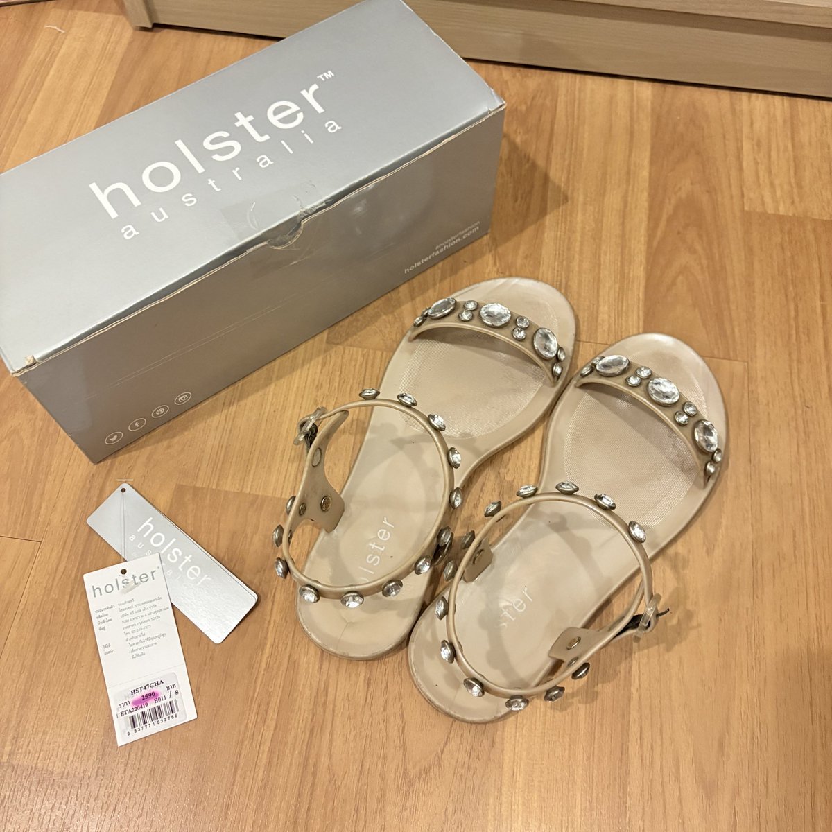 Cottonclothdy's tweet image. holster - color champagne 

ของแท้จากช็อป
390 รวมส่ง (จาก2590)
สภาพตามการใช้งานเลย

#holsterมือสอง #holster #holsterthailand #ส่งต่อholster #ส่งต่อรองเท้า #ส่งต่อเสื้อผ้า #เสื้อผ้ามือสอง #รองเท้ามือสอง #ส่งต่อcintage #ส่งต่อstylist #beming #ส่งต่อbeming