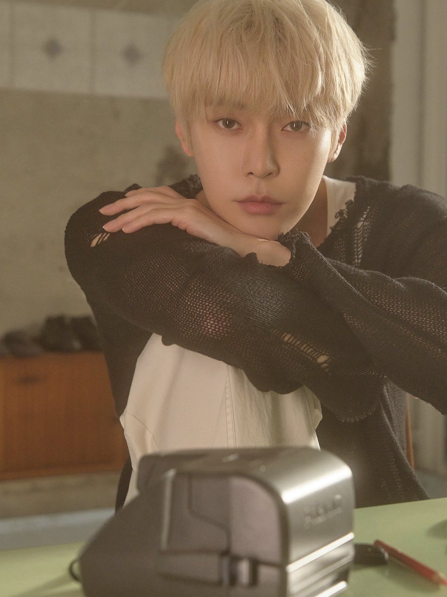 HAPPY BIRTHDAY DOYOUNG

HAPPY DOYOUNG DAY 
#2월의_맨처음첫장_도영이의_날
#Doyoung30ToEternity