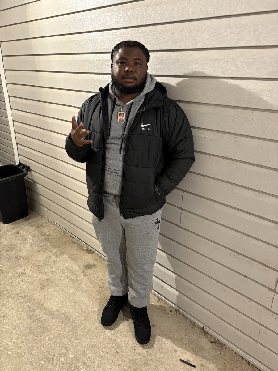 27 🙏🏾 more life to me 
#LLBeezy