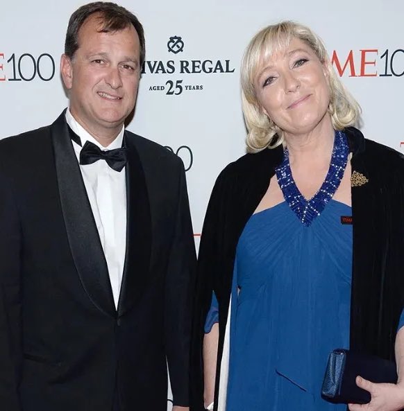 🚨ALERTE INFO

Selon un échange d'emails daté du 12 juillet 2018 entre Jeffrey Epstein et Michael Wolff, Steve Bannon a tenu une réunion la veille avec des figures de la droite française, dont le conjoint de Marine Le Pen (désigné comme son "mari" dans le document donc sûrement