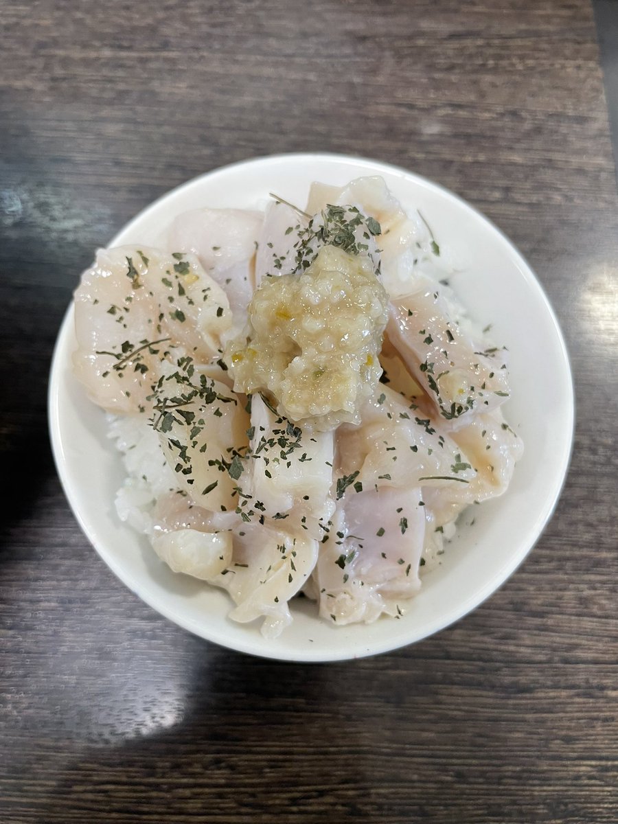 i3twt's tweet photo. 今日もらーめん日和✨
八堂八さ��@溝の口へ

灼味噌らーめんに味玉トッピング
蛸とんび🐙の玉ねぎ糀柚��胡椒添え

八堂八さんでは
初めていただくものがたくさん
そしてどれも絶品😋

香ばしい灼味噌らーめんも最後まで熱々
あったまって美味しかった〜✨✨💕

#八堂八
#灼味噌らーめん https://t.co/vz1ZBPCU54