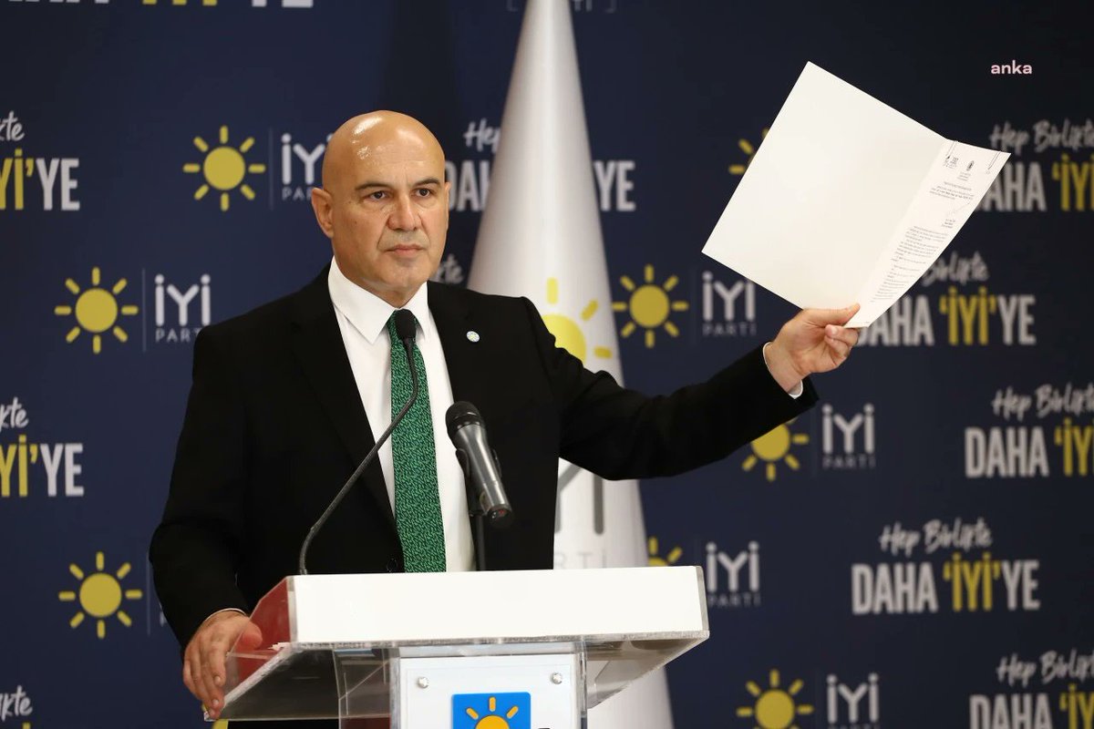 İyipartili değilim ama 
Sayın Turhan Çömez'in tekbaşına bir ordu gibi çalışmasını takdir ediyorum.

Vekilliğin hakkını sonuna kadar veriyor.

İyiki varsın <a href="/ComezTurhan/">Turhan Çömez</a>  🙏
