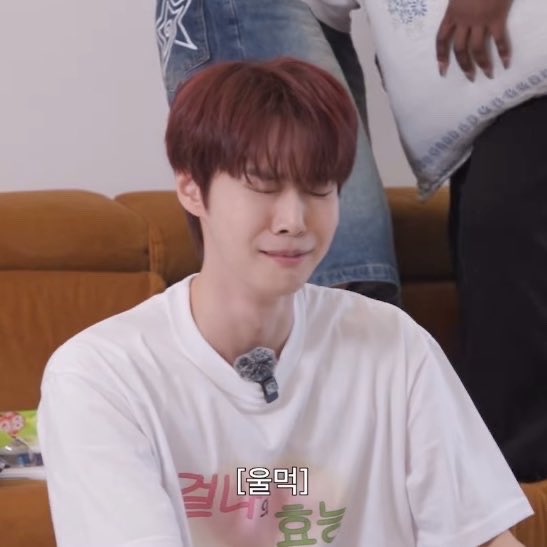 #2월의_맨처음첫장_도영이의_날 
#Doyoung30ToEternity
생일축하해! 너무너무 보고싶읍니다…