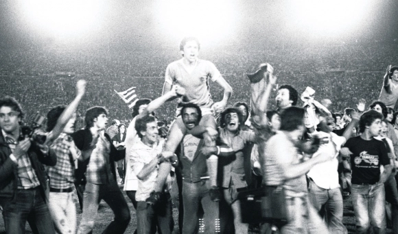 jptaborda74's tweet photo. 📅 31 de enero de 1979 🇺🇾⚽
Se cumplen 47 años del título de Uruguay en el Sudamericano Juvenil de Plata 🏆. 
Una campaña inolvidable que se cerró con triunfo 2-1 ante Paraguay 💙🤍💛
#UnaVueltaPorElPasado https://t.co/CcKGfQidnX