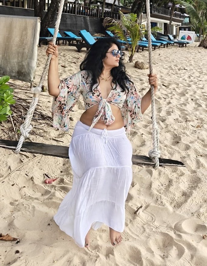 Poonam Bajwa🏀🏈🏉👙🔥🙈
#PoonamBajwa #Poonam