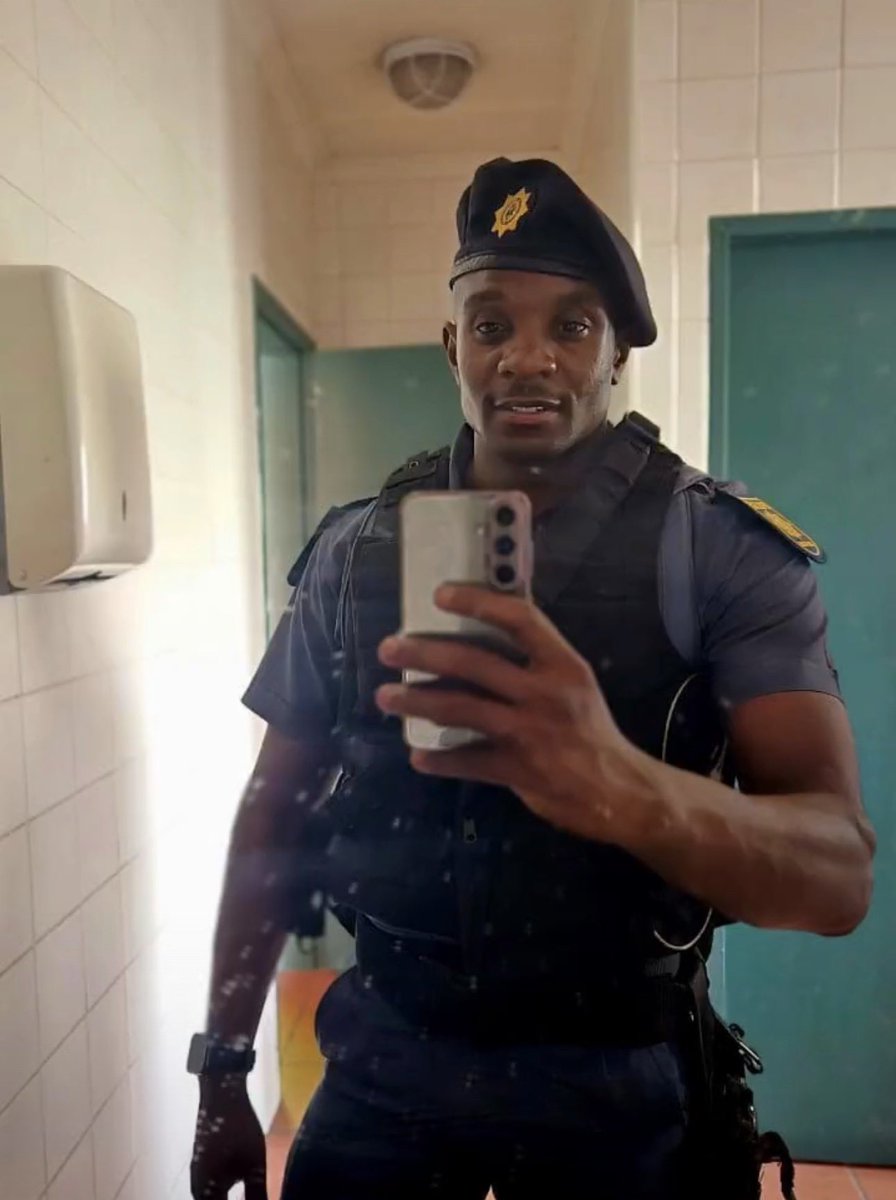 CrimeWatch_RSA's tweet photo. #FinalSalute #PoliceKillings https://t.co/A4t7Wb8wQ7