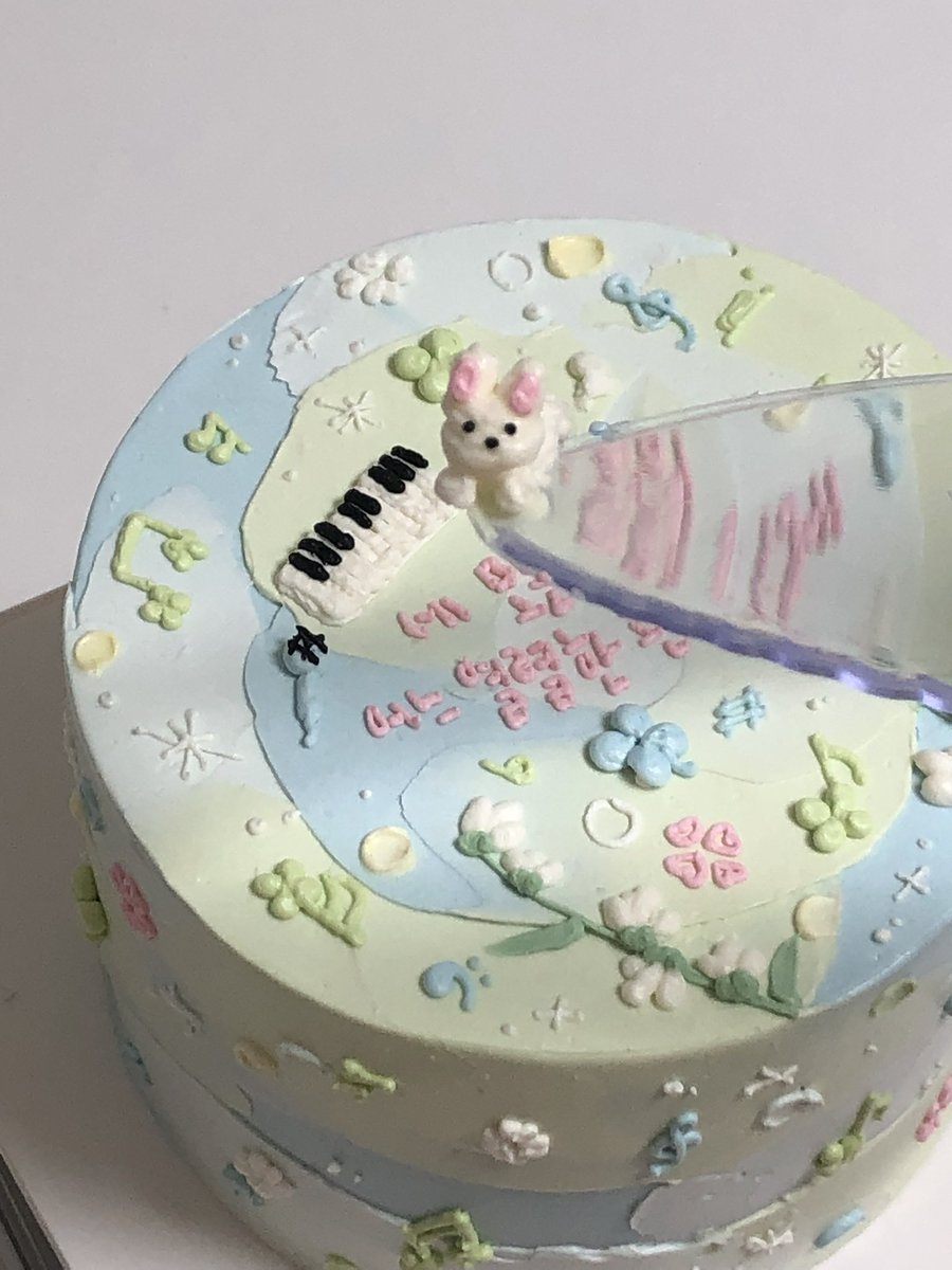 #2월의_맨처음첫장_도영이의_날
#Doyoung30ToEternity

네 모든 날들의 어느 열렬한 관객이 될께 - ♡