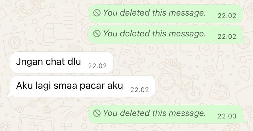Hillow1127's tweet photo. Stop ya kenalan sama suami orang + pacar orang 😭 kalian yang punya pasang juga stop selingkuh 🙏🏼 https://t.co/t1ul65Jkg2