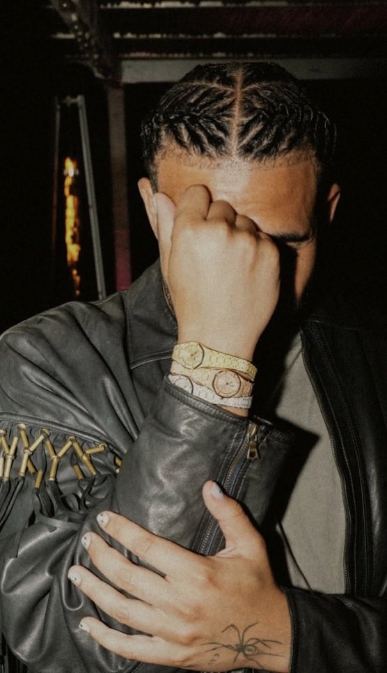 ComplexMusic's tweet image. "More time with family and friends…"

— Drake via IG