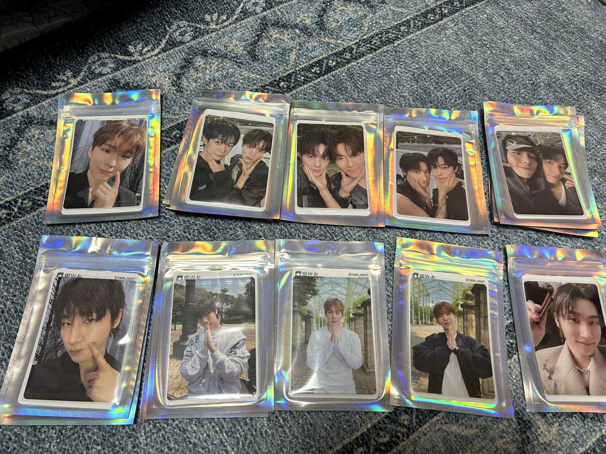 별건 없지만 저도 내일 나눔 하려고 합니다! 

QQ뮤직/JOOX 포카 필요하신분 가져가세용~

장소는 내일 올릴게요