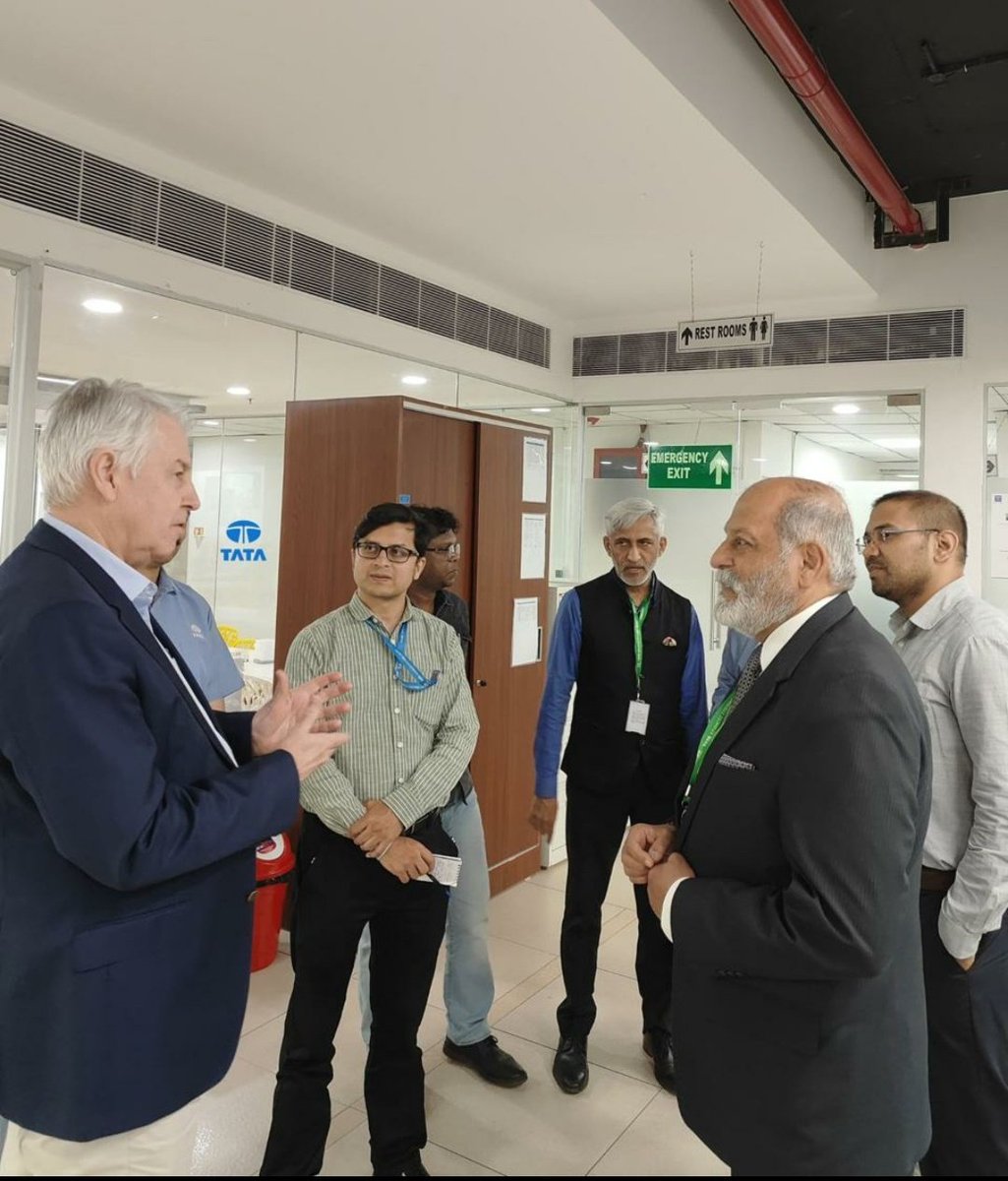 Manohar Parrikar IDSA, New Delhi tweet media