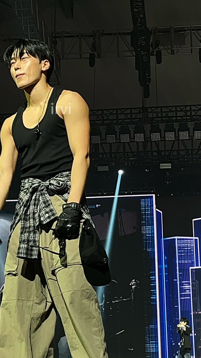 3anvychoi's tweet photo. WHAT THE FUCK CHOI SAN 

 #ATEEZ #에이티즈 #CHOISAN #최산 #ATEEZInJKT #InYourFantasy_JKT #ATEEZINJAKARTA https://t.co/SmzfjOwZsg