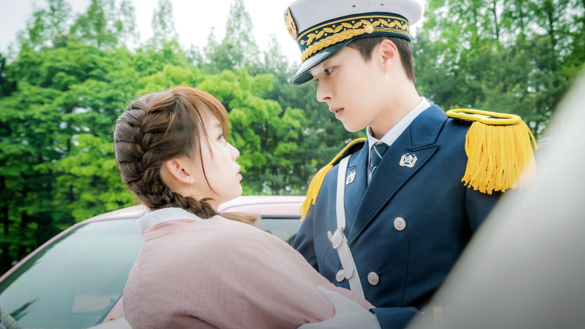 اشتقت للنوعية دي من الأعمال في الكيدراما وبشكل خاص تصنيف الميلودراما يعني من زمان ما نزل مسلسل في التصنيف ده فعلًا يكون يستحق المشاهدة

لو سويت قائمة بأعمالي المفضلة في النوع ده أغلبها هتكون أعمال قديمة فأتمنى يرجعوا يركزوا على التصنيف ده مرة تانية