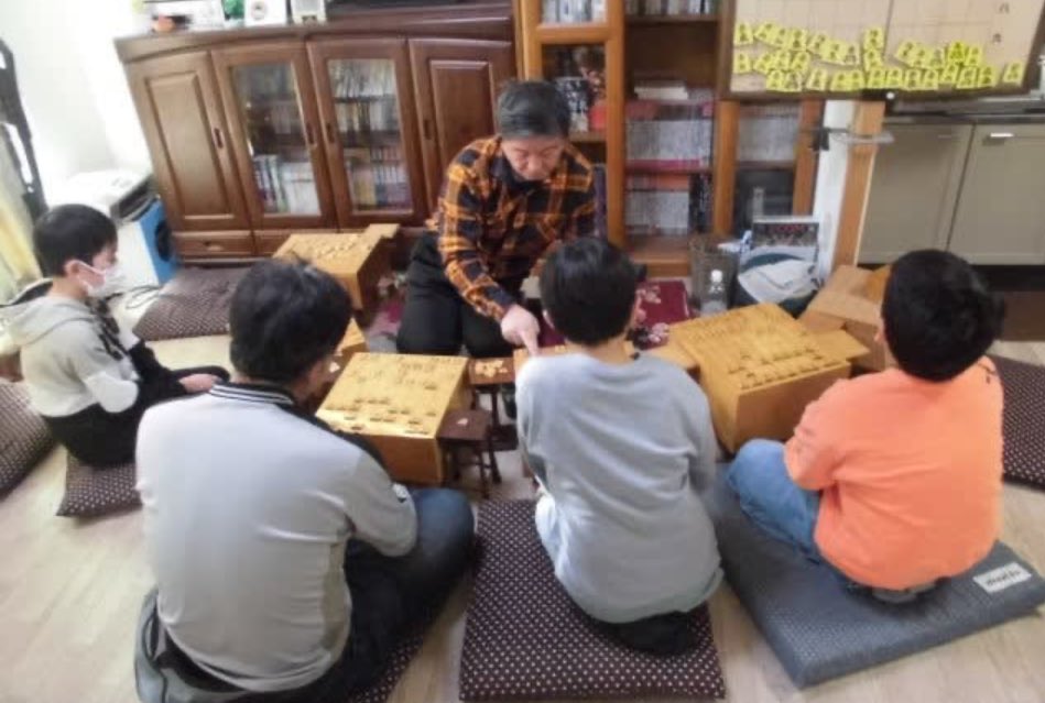 🍫２月の大野将棋教室　開催日🍫

•７日（土）１３時〜１８時
•８日（日）１３時〜１８時
•１３日（金）１９時〜２２時
•２１日（土）１３時〜１８時
•２２日（日）１３時〜１８時
•２７日（金）１９時〜２２時

新規の方、大募集中です！初心者の方も大歓迎です🔰