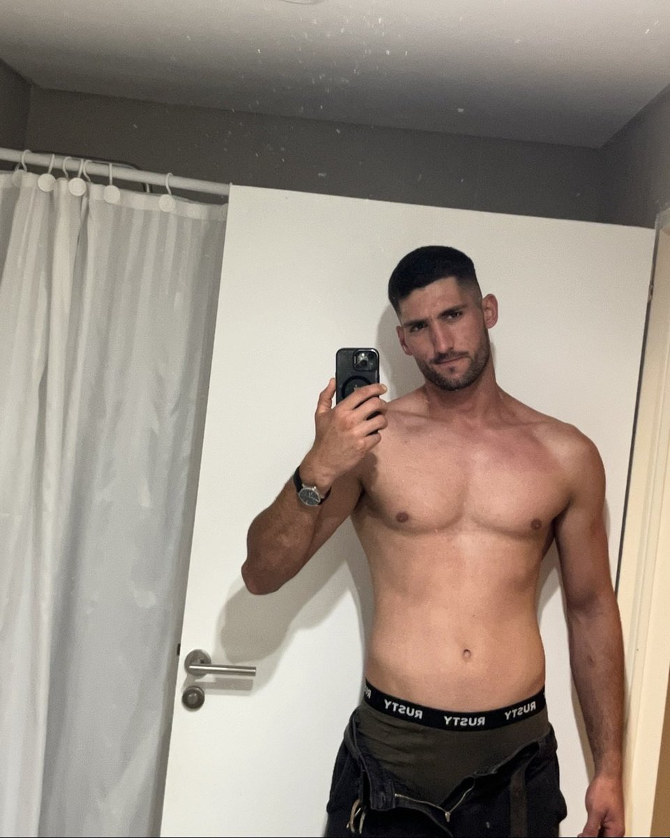 andy tweet media