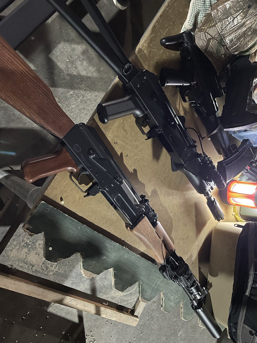 今年の撃ち始めはバンカーの夜戦10禁サバゲーでした
インドアだから風は無かったけどめっちゃ寒でしたが娘とフラッグ取れて満足😇