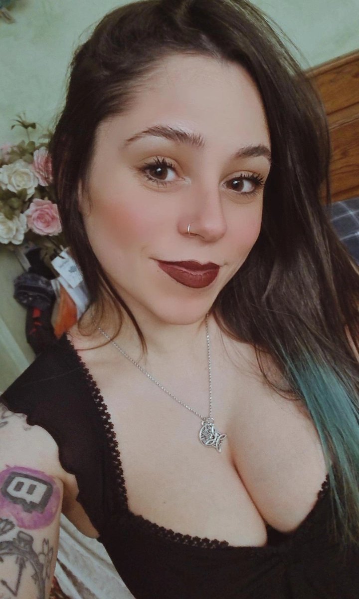 Os espero en twitch en 20 min ⬇️
Twitch.tv/siempre_neey  💜🔥