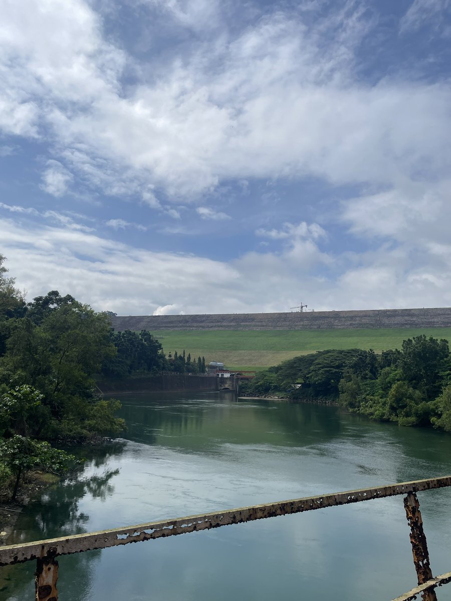 tenang banget bengong disini🫠