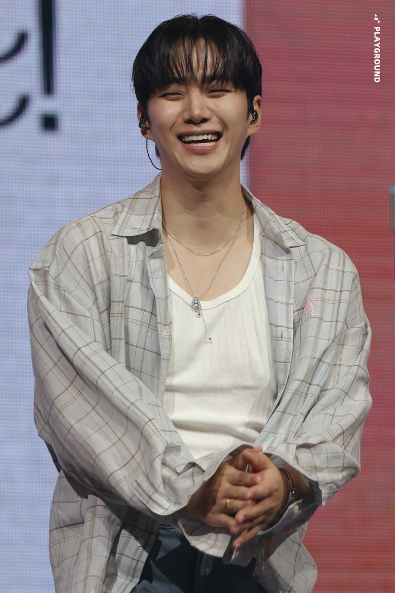 Nataliemiumiu tweet media