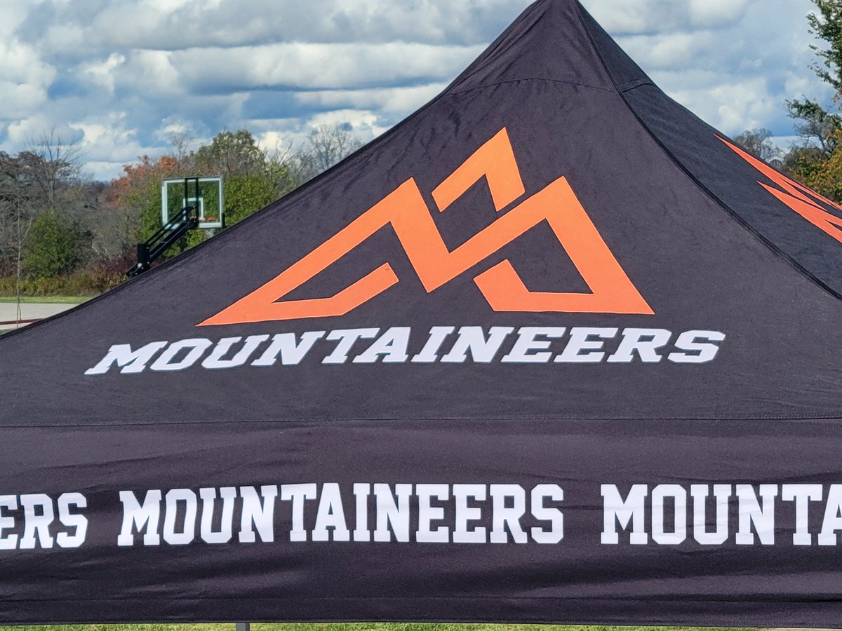 Big day for our Men's and Women's Mountainer Basketball teams. Crucial matchups with Humber.  Come to the DBARC to show out athletes how much they mean to the Mohawk community!
<a href="/MohawkCollege/">Mohawk College News</a> <a href="/MoMountaineers/">Mohawk Mountaineers</a> <a href="/fox40whistle/">Fox 40 International</a>