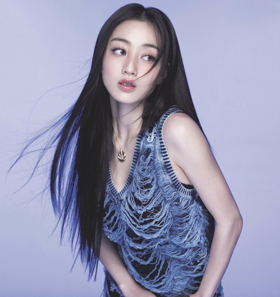 PopBase's tweet image. Happy 29th birthday to the talented Jihyo of TWICE.

As the leader and main vocalist of one of Korea’s biggest girl groups, TWICE, she is renowned for her powerful vocals and inspirational songwriting, which includes tracks such as ‘Girls Like Us’, ‘Up No More’ and ‘Nightmare’.…