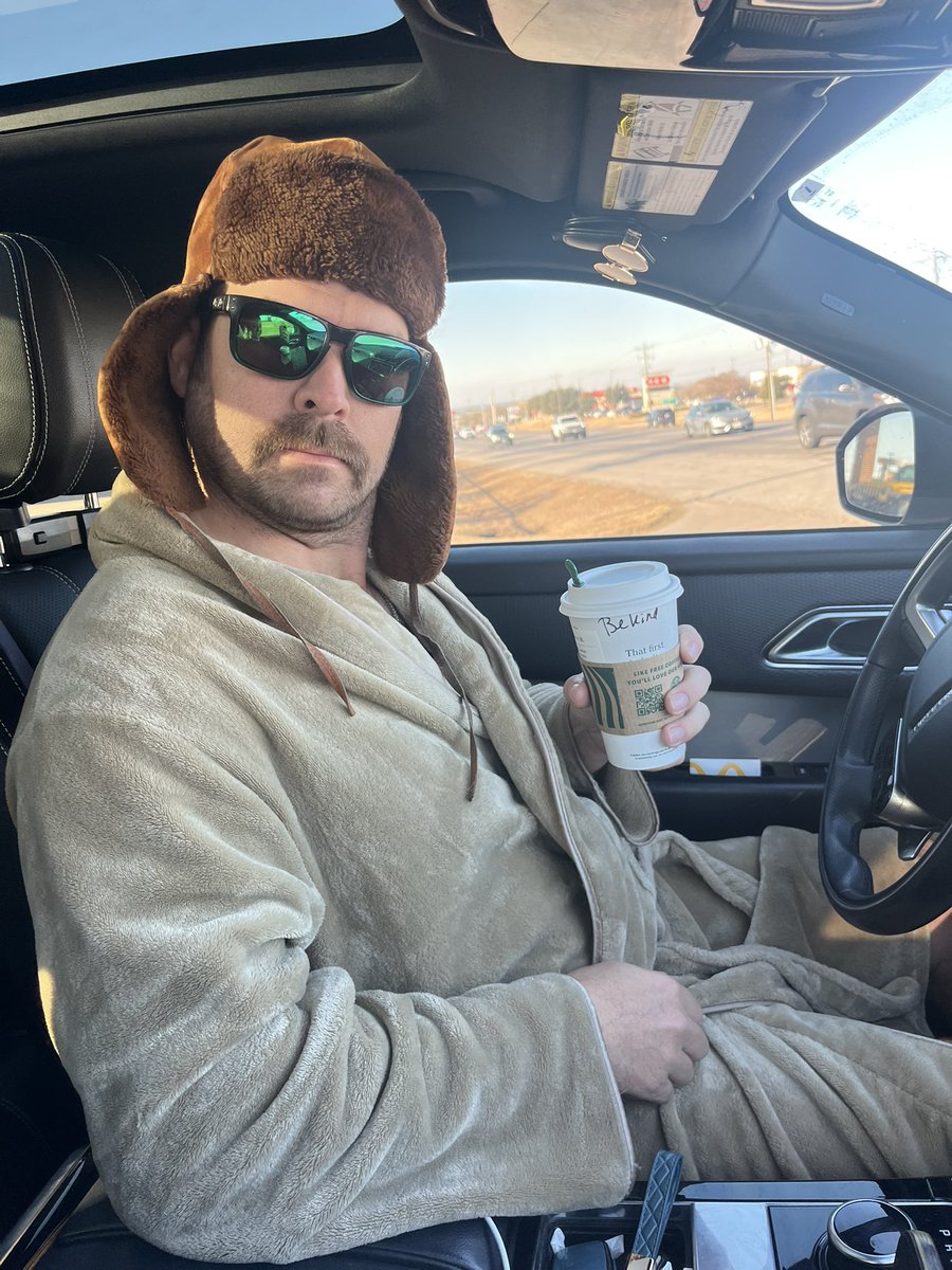 garrettwestholt's tweet photo. First ever @Starbucks run with my girls @KerriHolt3663 #shittersfull https://t.co/bZrh5i2xWZ
