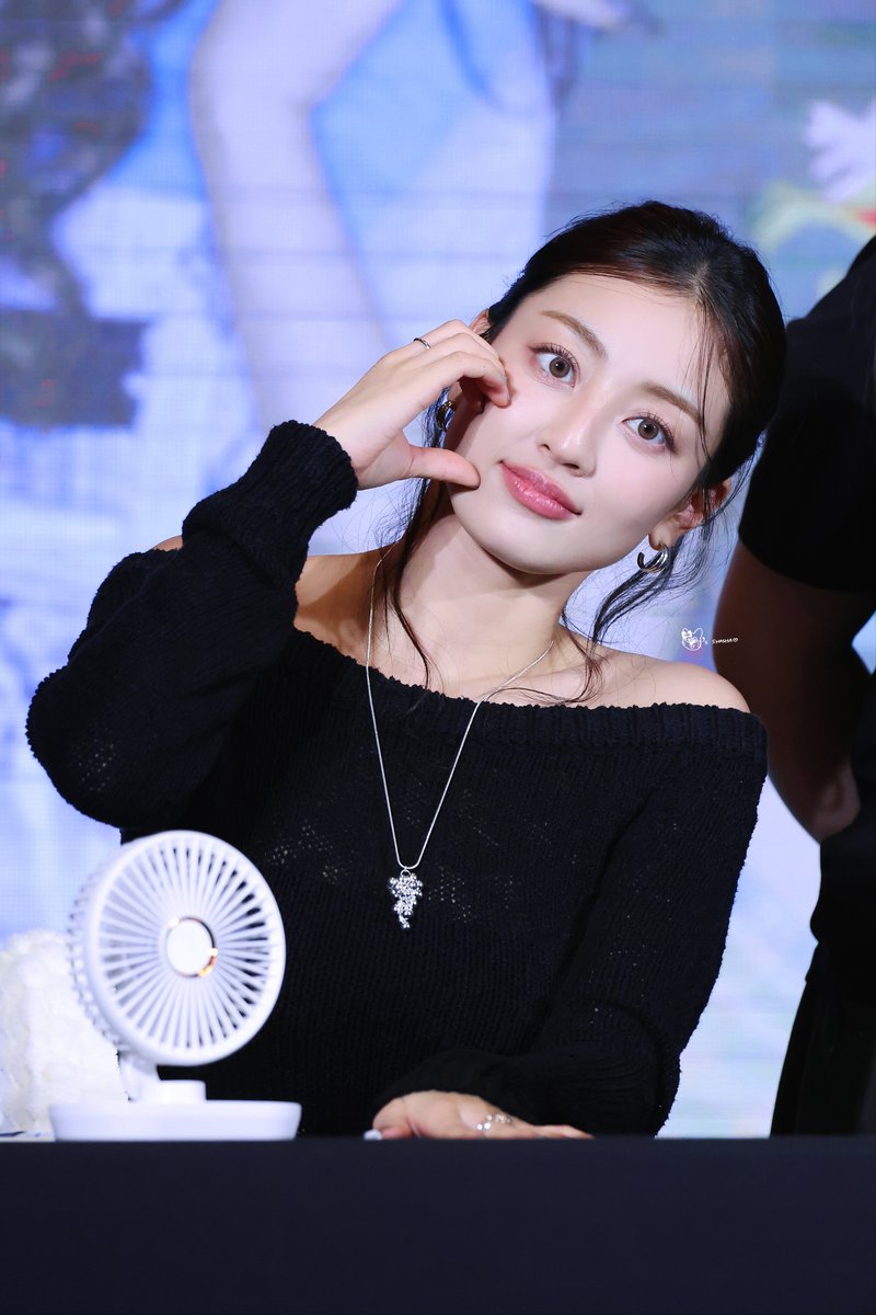 KCl ฅ^•ﻌ•^ฅ tweet media